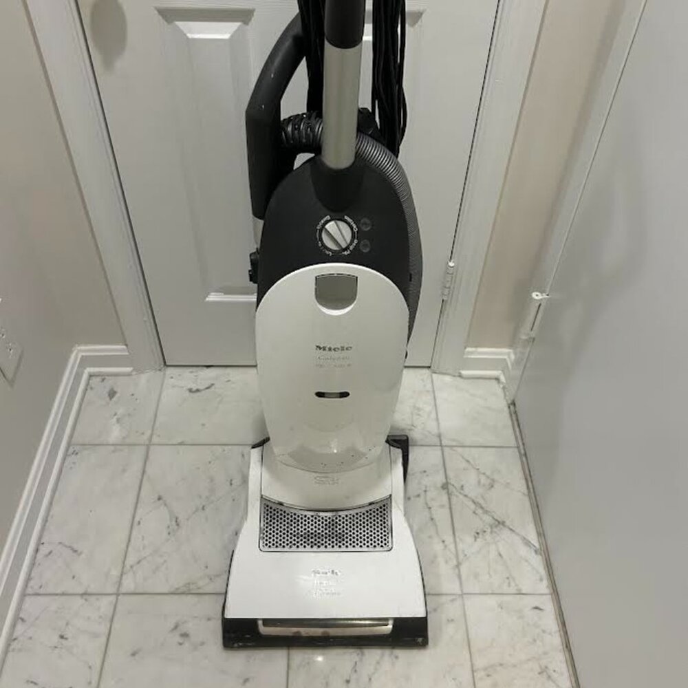 Miele Calypso 300 Vacuum Cleaner